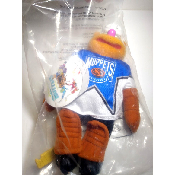 Fozzie Bear Muppets NFL Hockey Plush Toy Doll McDonalds Sealed 1995 Vintage New - Picture 3 of 5